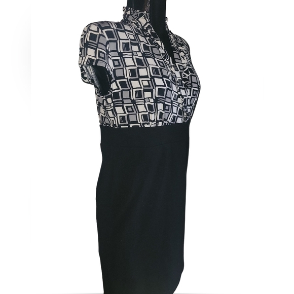 Cleo petites black/grey/white short sleeve sheath dress Sz.10 - Picture 3 of 7